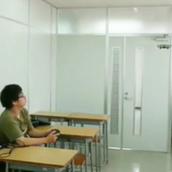 日本コンピュータ専門学校でのメタバースイベント体験の様子
